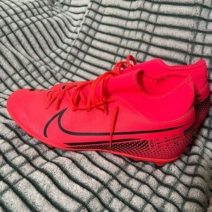 Nike Mercurial Soccer Cleats, Red Mens 10.5